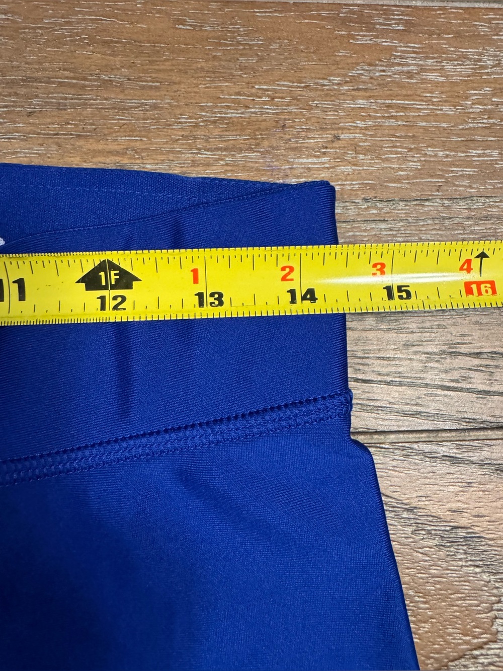 Under Armour Women’s Royal Blue Athletic Compression Shorts - Picture 3 of 7